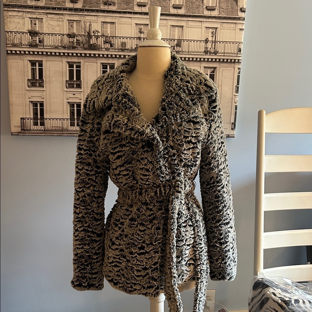 Cozy Taupe Faux-Fur Belted Teddy Jacket